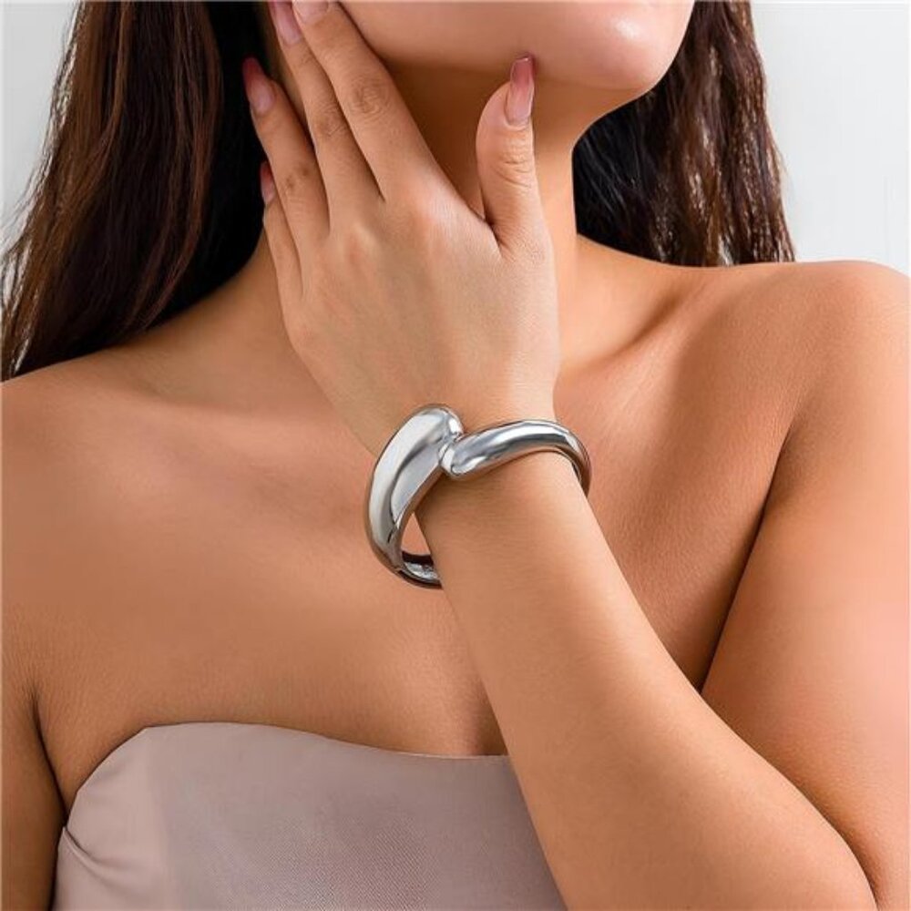 Silver Polished Chunky Twisted Hinged Waterdrop Bangle Bracelet for Women